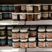 Non è la Nutella la migliore crema spalmabile alle nocciole: ecco la vera vincitrice secondo il test italiano