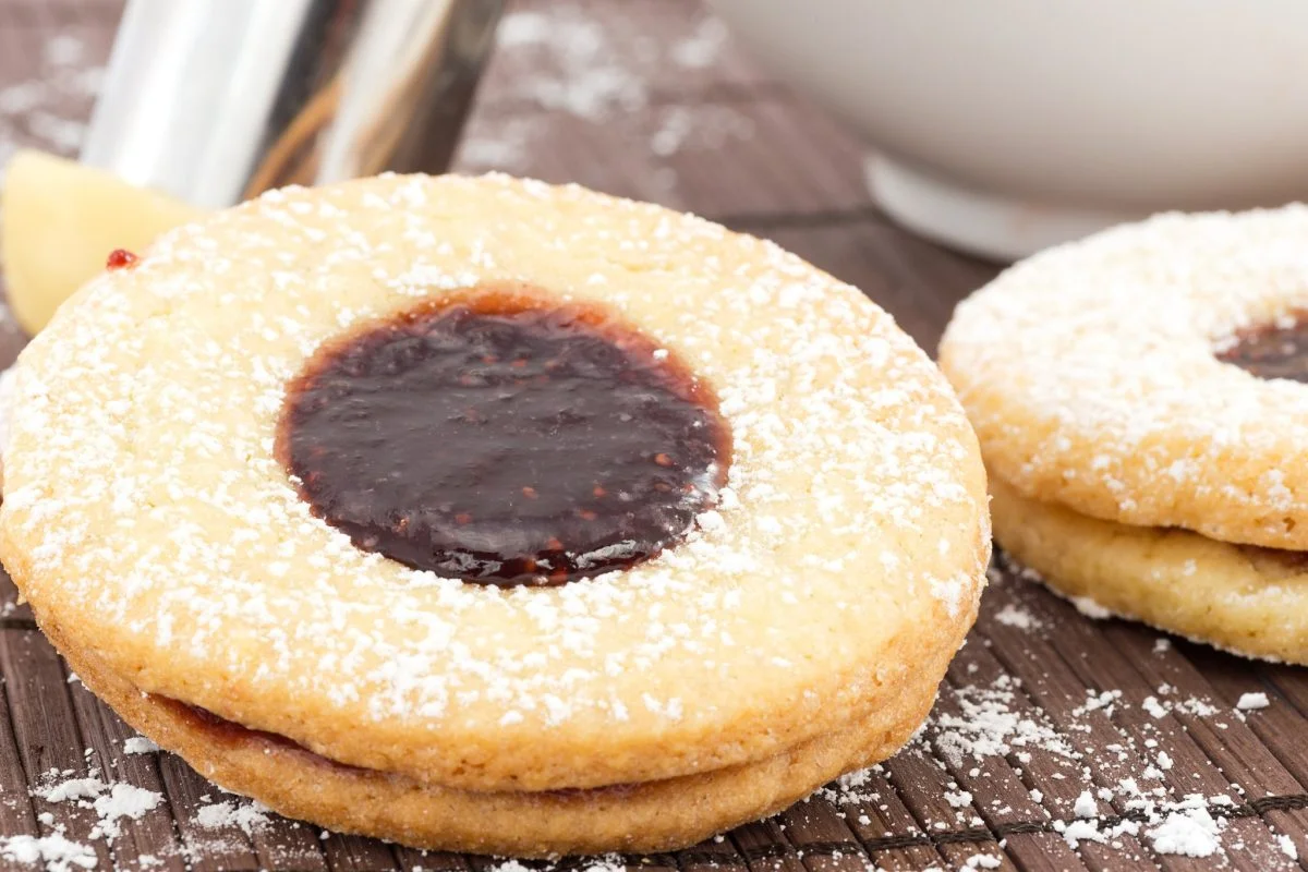 Diese Marmeladen-Weihnachtsplätzchen sind die besten aller Zeiten und zergehen auf der Zunge!