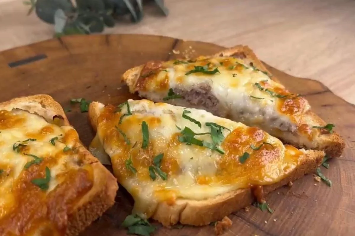 Gebackene Sandwiches: Machen Sie dieses Rezept zum Abendessen, mit einem geheimen Trick!