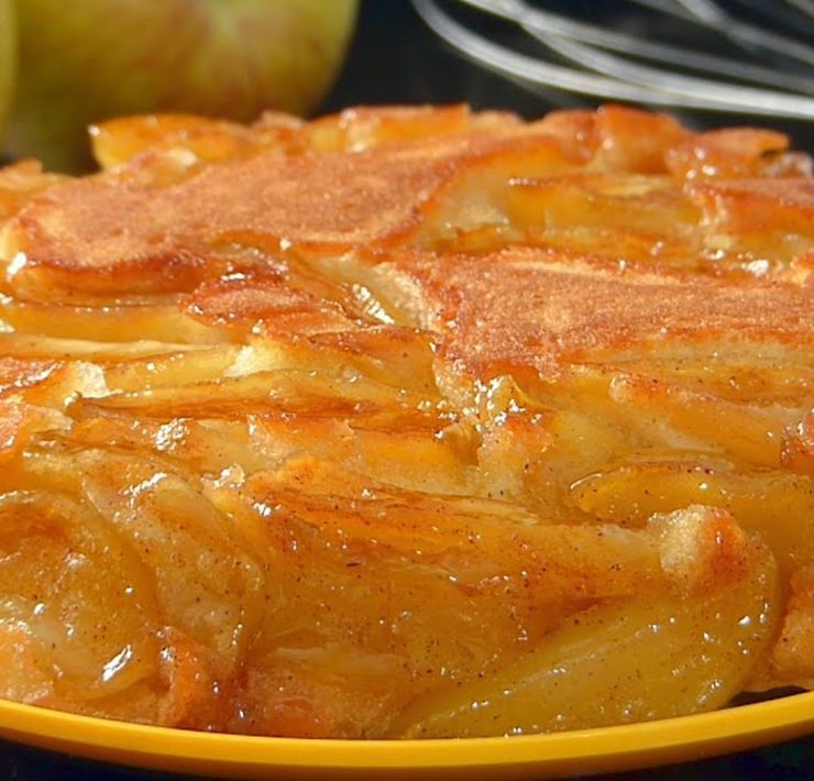 Torta Di Mele spagnola: la prepari senza forno, solo con la Padella