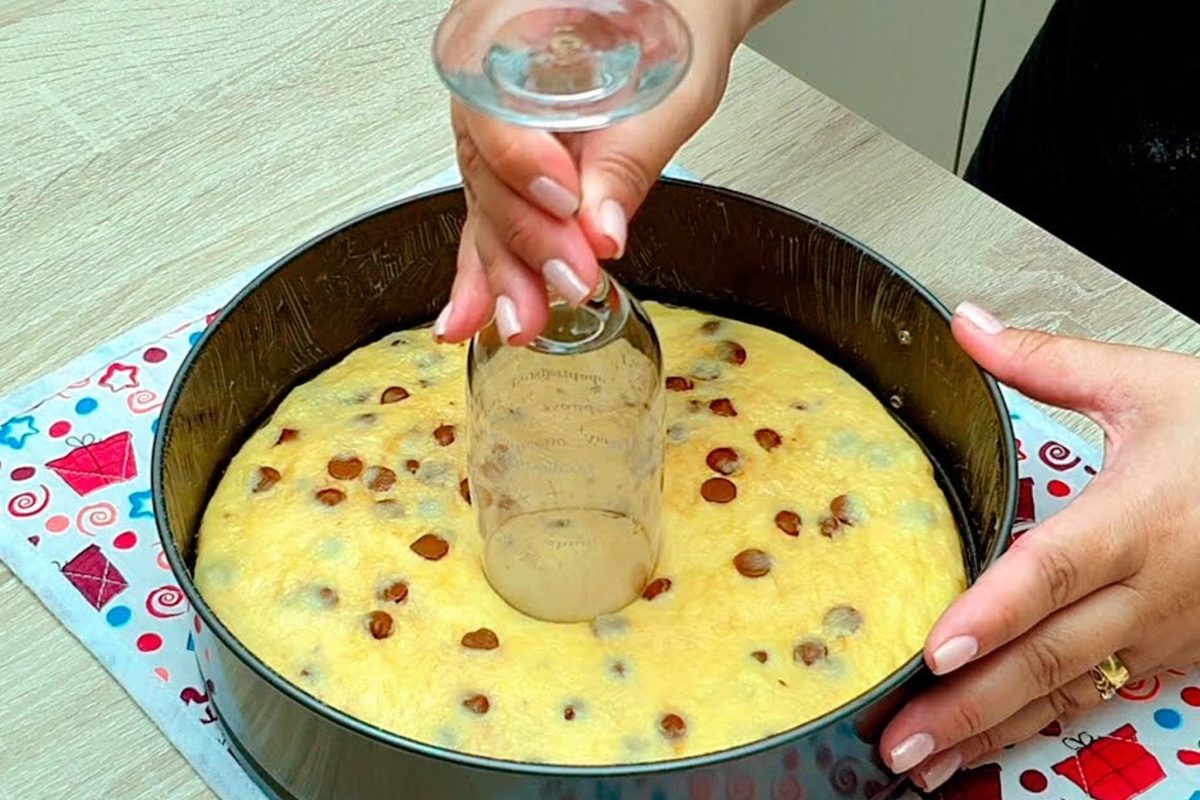 Torta con il trucco: basta un bicchiere per realizzare questo capolavoro!