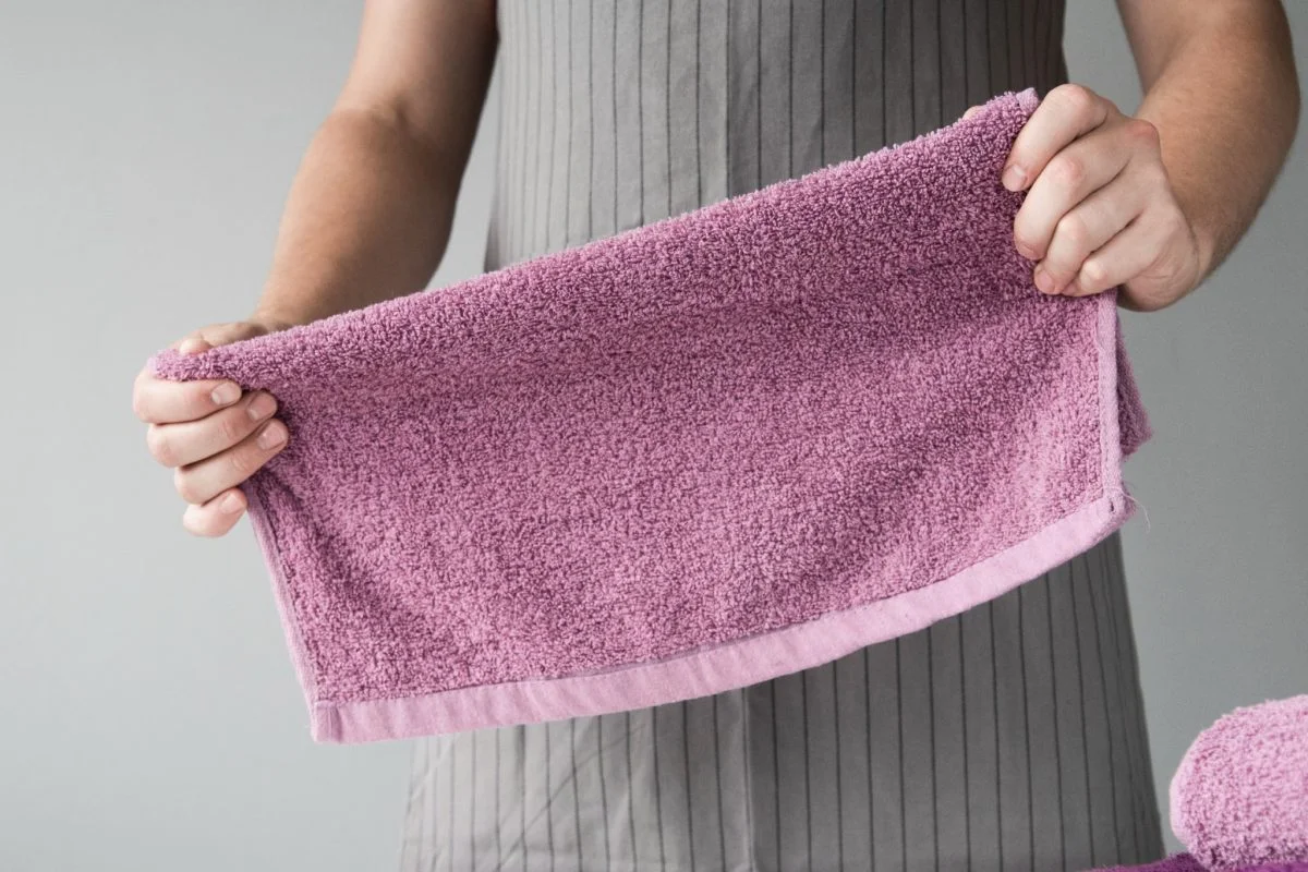 Reinigung des Hauses in 5 Minuten: Entdecken Sie den Handtuch-Trick 