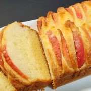 Plumcake con 1 mela: lo prepari in 5 minuti, incomincia subito!