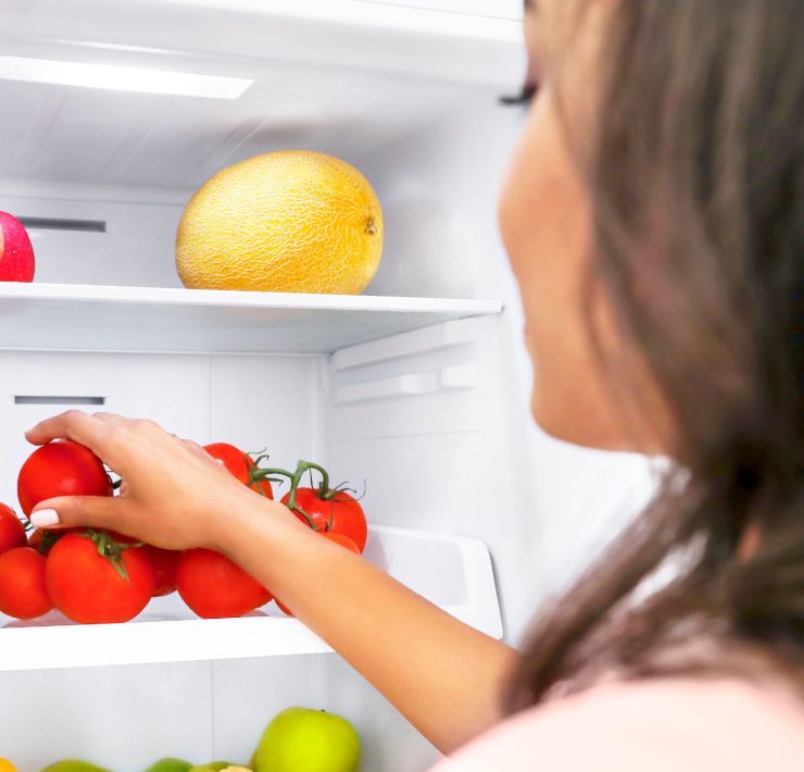 Se conservi i pomodori in frigo, toglili subito! Il motivo è sorprendente