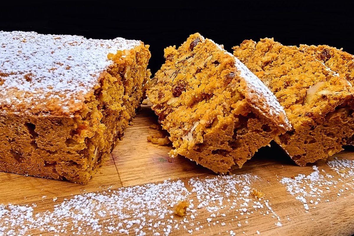 Plumcake dietetico pere e carote, con avena e uvetta: uno spettacolo!