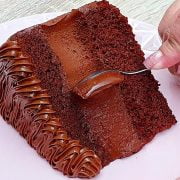 La torta al cioccolato più buona che tu abbia mai mangiato