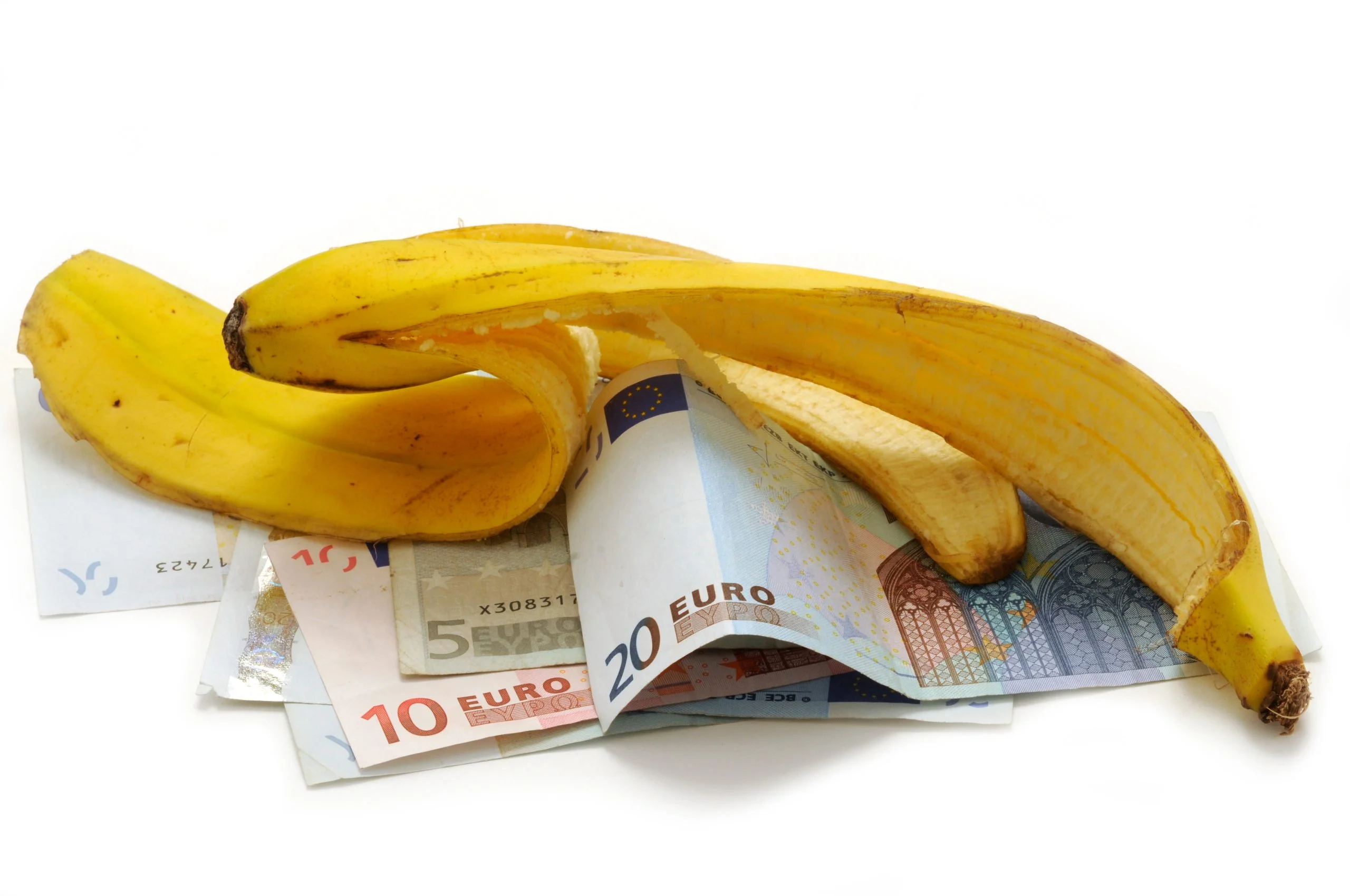 Bucce di banana: valgono oro! Tutti i modi in cui puoi riutilizzarle