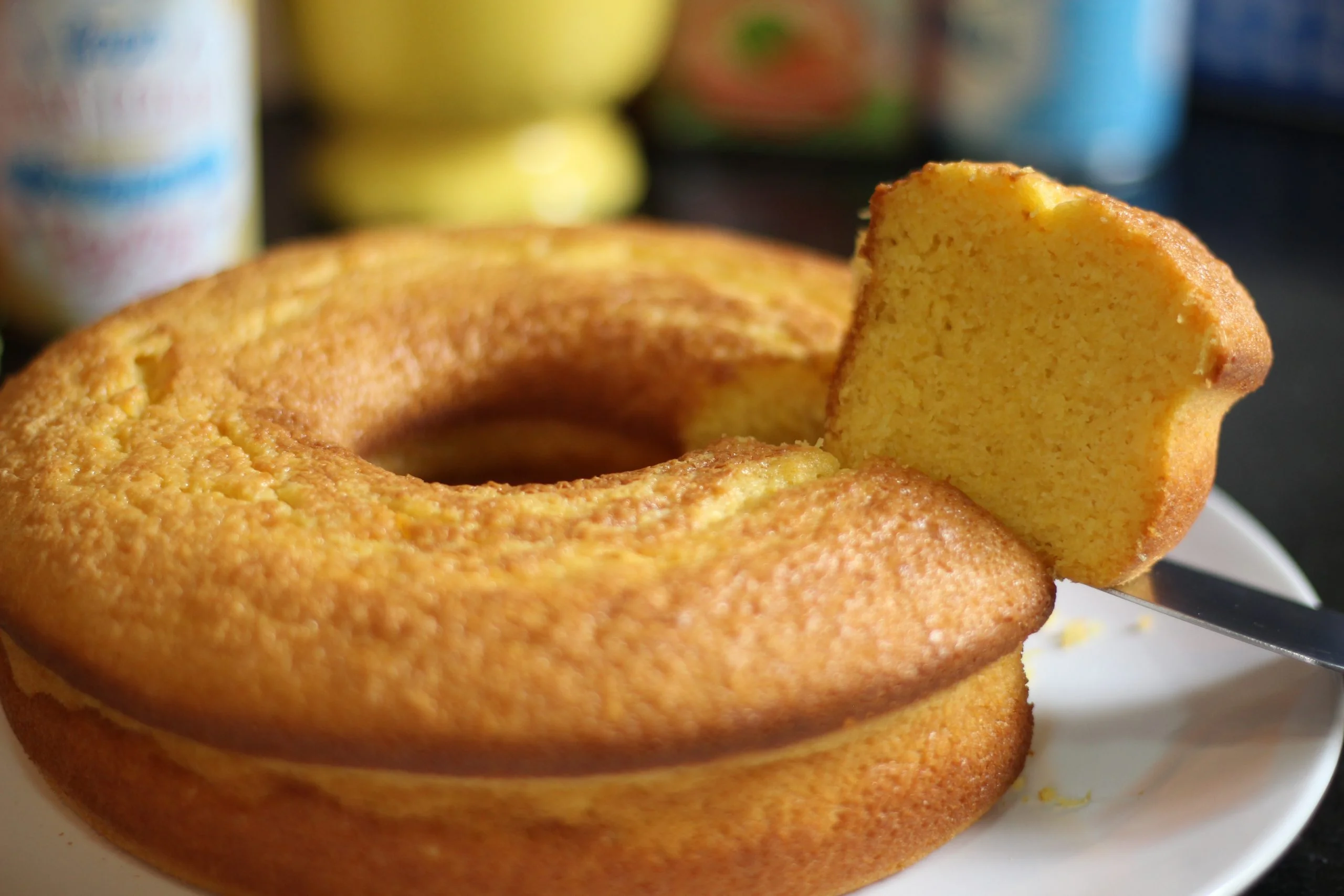 Ciambellone all’arancia: tanto yogurt e senza burro!