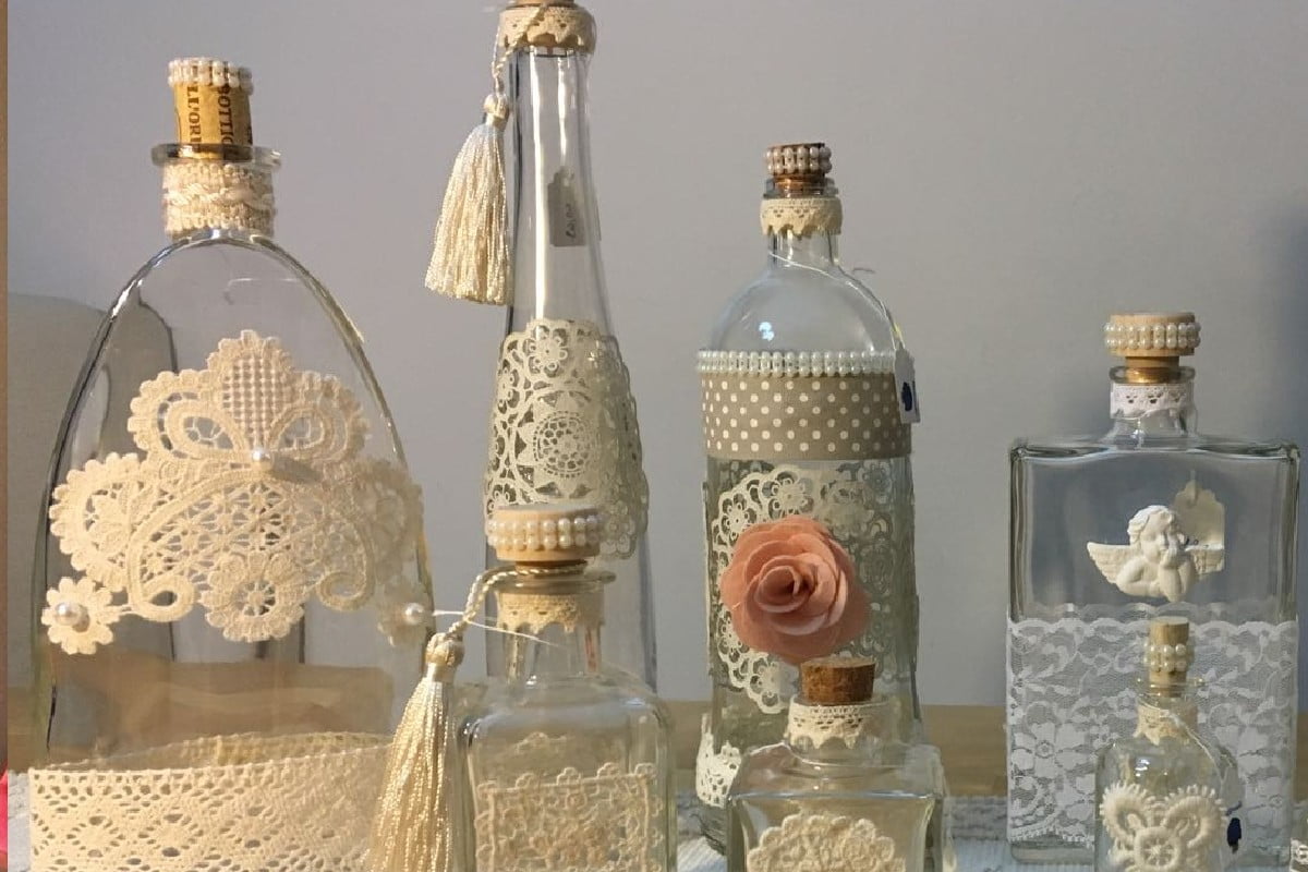 Riciclo Bottiglie di vetro: 13 idee per trasformarle in stile shabby chic