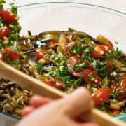 Melanzane in insalata: un piatto goloso pronto in soli 10 minuti