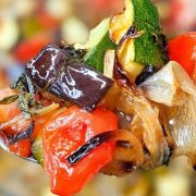 Ratatouille senza sforzo: cuoce nel forno ed è spettacolare