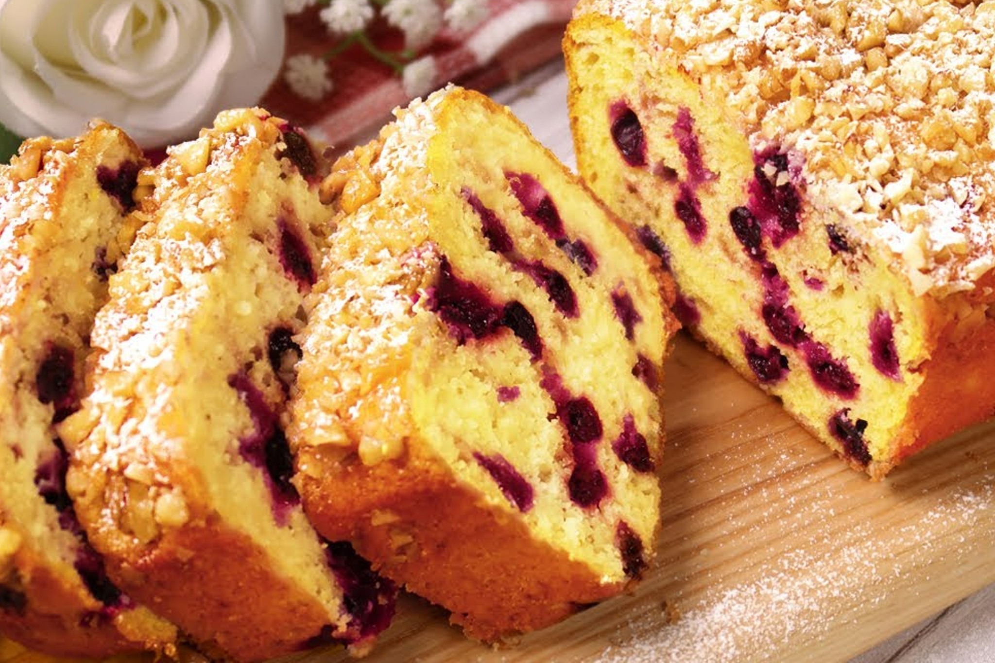 Plumcake ai frutti rossi e noci: indescrivibile, bisogna assaggiarlo!