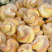 Spirales de ricotta : des biscuits croquants et délicieux prêts en moins d’une demi-heure