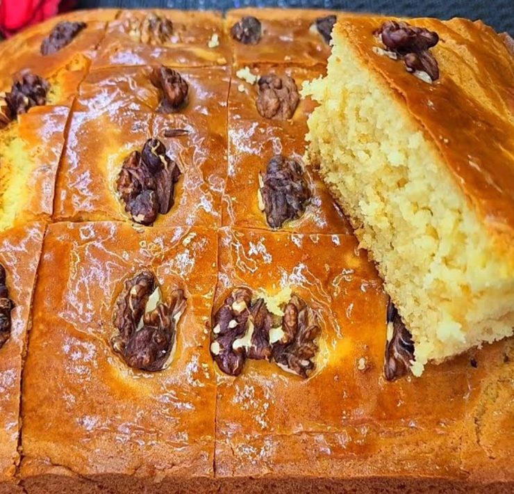 La torta dorata alle noci è il mio cavallo di battaglia per sorprendere chi amo