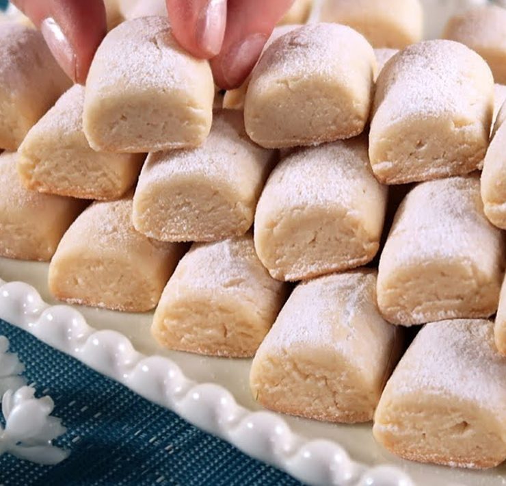 Biscotti all’acqua: sono spaziali ma non contengono burro, né uova!