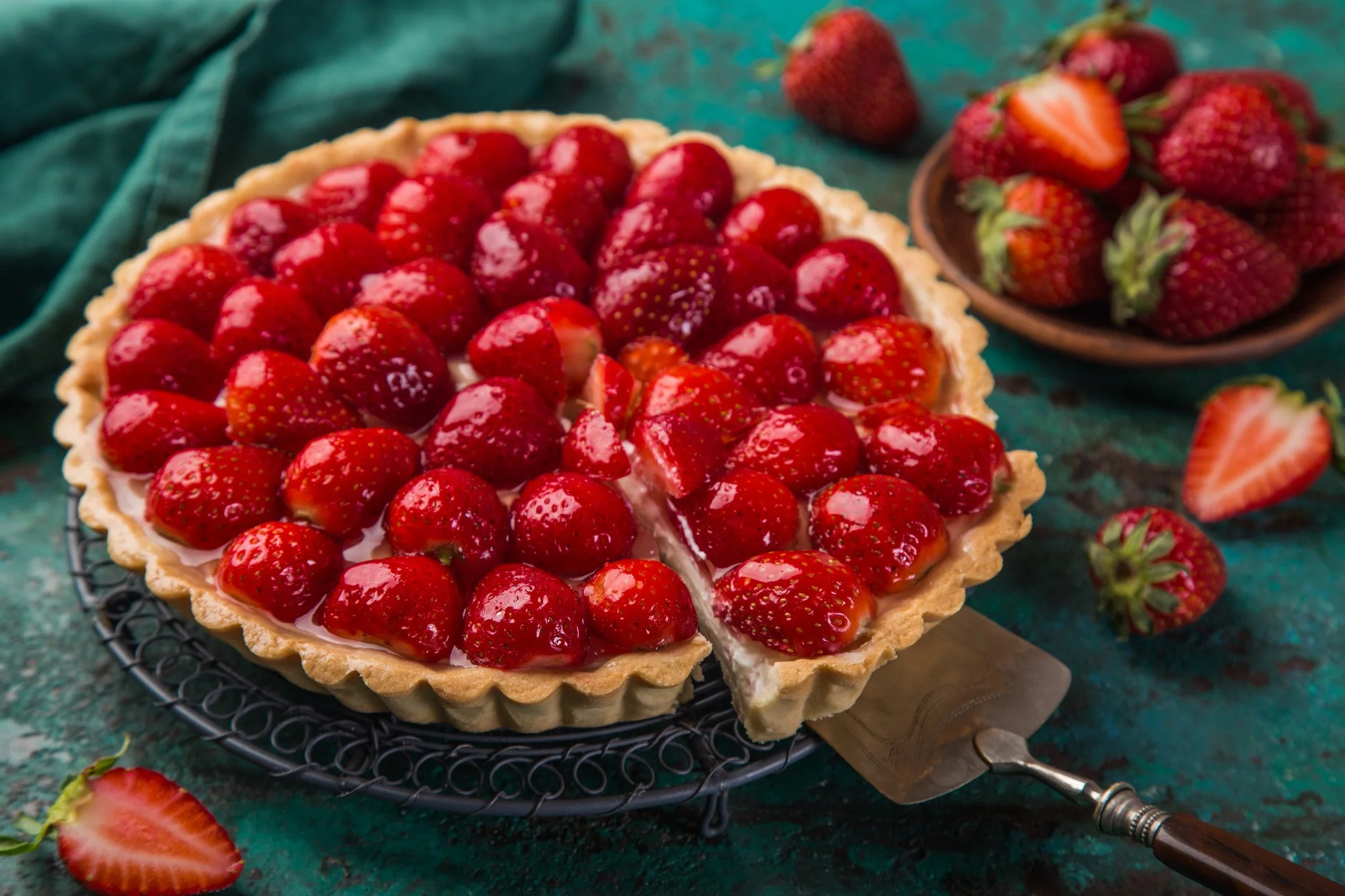 La torta di fragole più facile del mondo, ma anche la più buona: ecco la ricetta