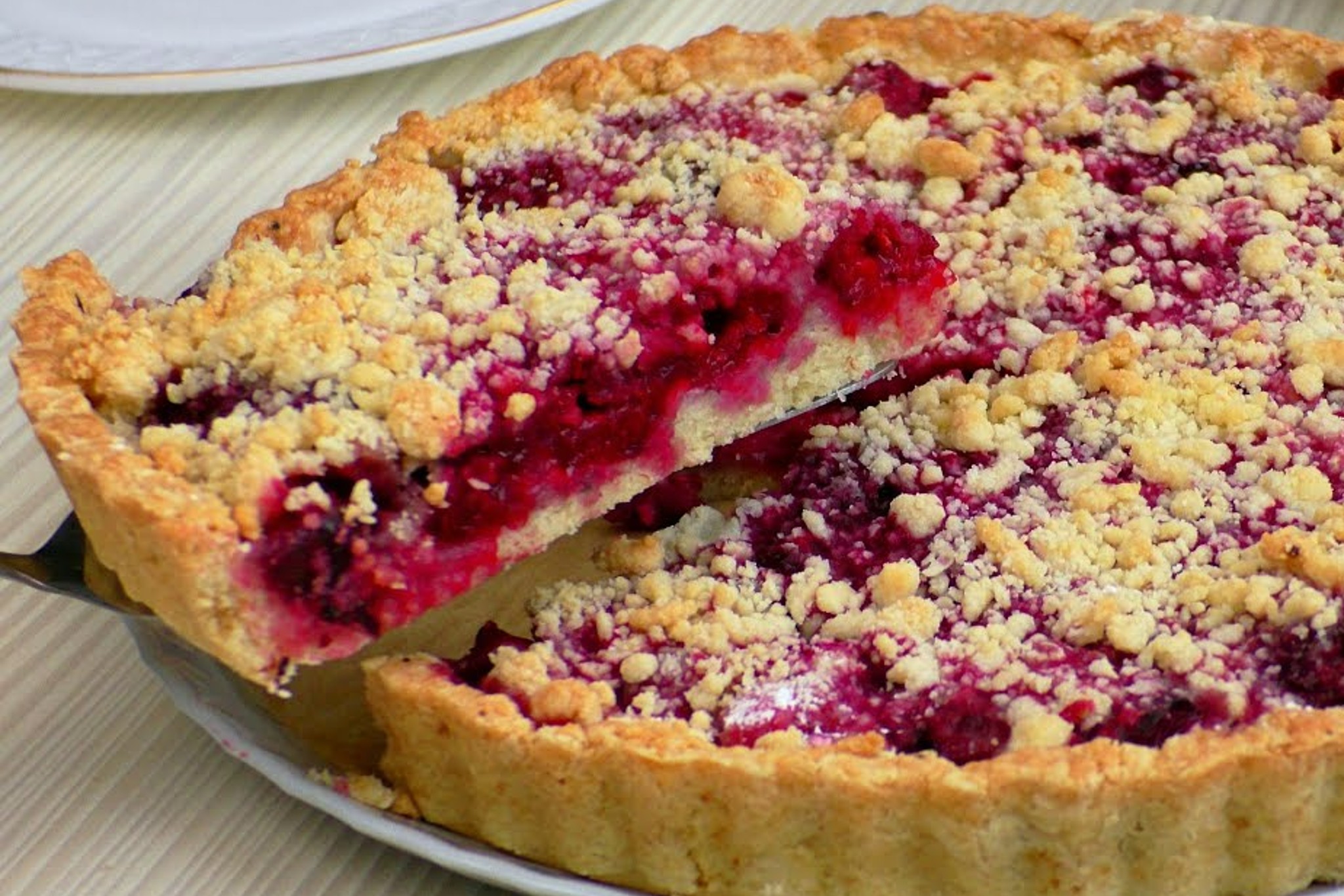 Torta crunch alle ciliegie: scricchiola tra i denti e fa vibrare le papille!