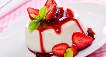 Panna cotta alla fragola senza colla di pesce: veloce e buonissima!