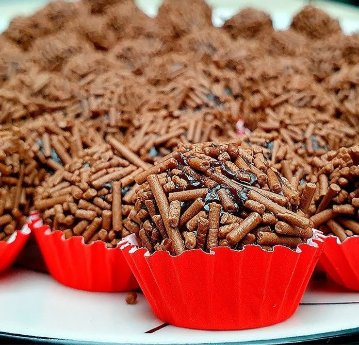 Brigadeiro o brigadiere: i pasticcini brasiliani che stanno spopolando sul web