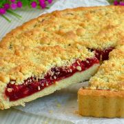 Torta di fragole che si scioglie in bocca: un dessert spettacolare