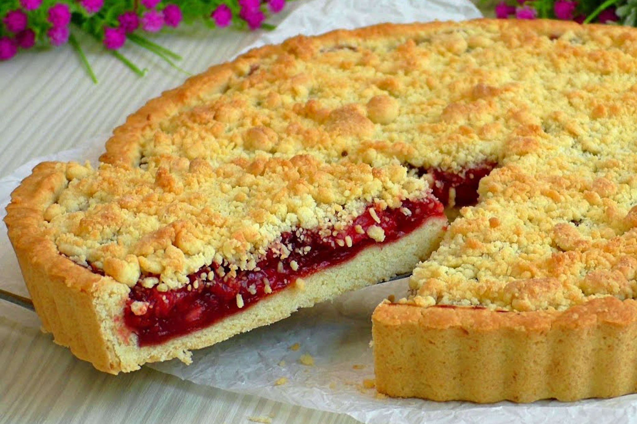 Torta di fragole che si scioglie in bocca: un dessert spettacolare