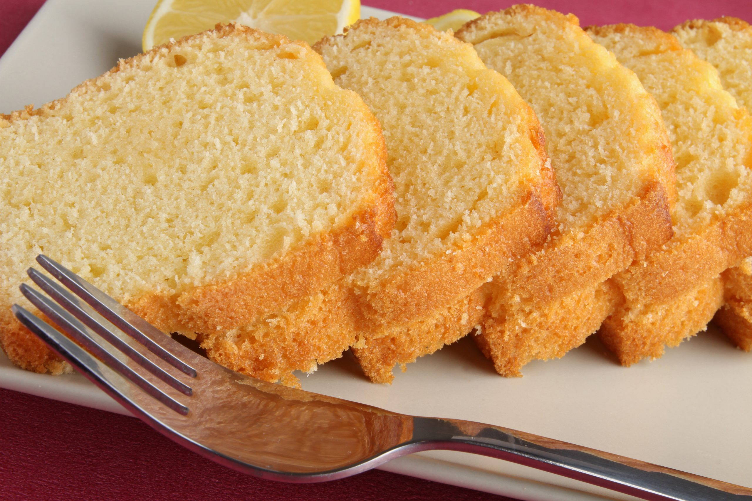 Plumcake arioso al limone senza burro: lo preparo in 5 minuti cronometrati