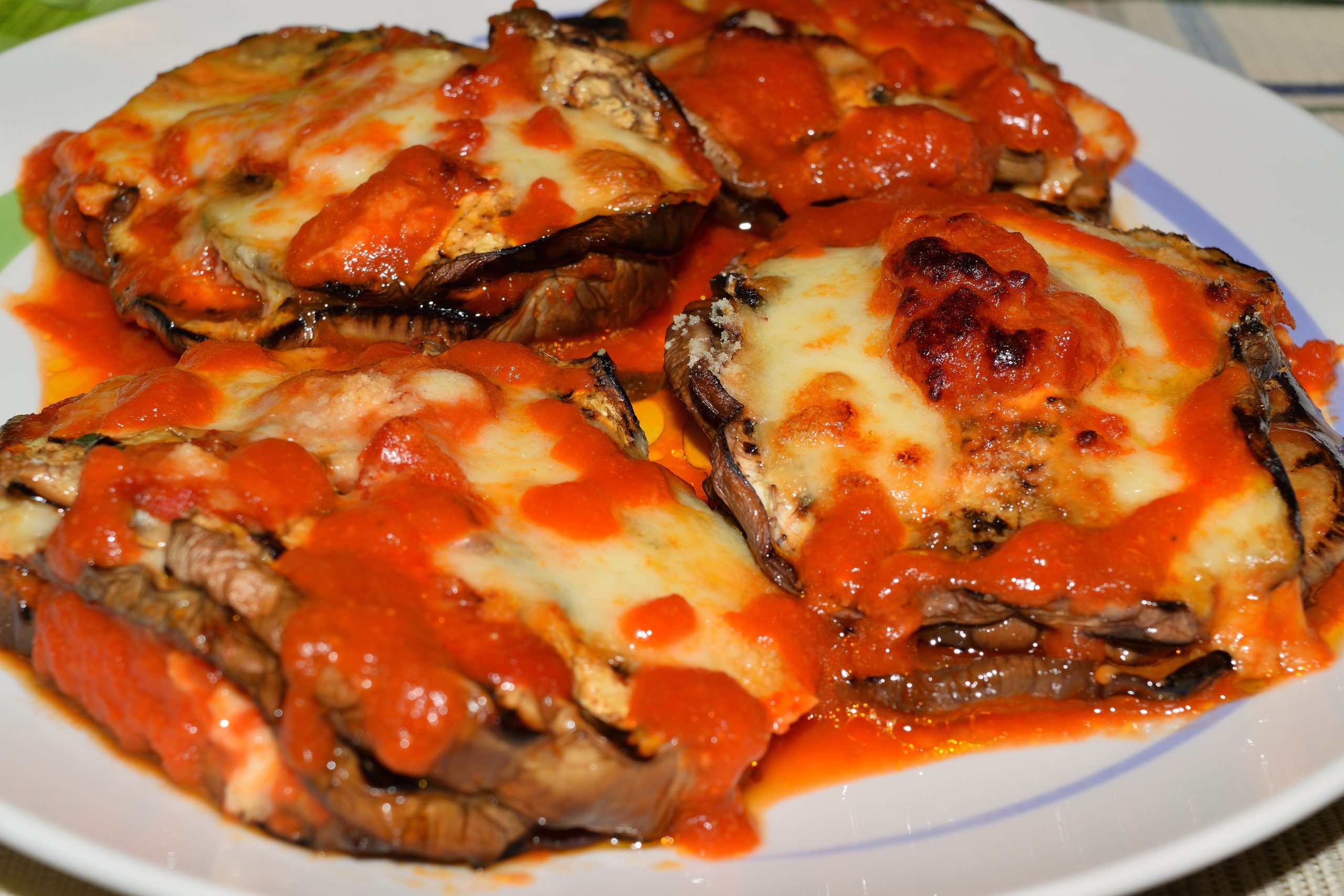 Melanzane alla pizzaiola: sono in padella come quelle della nonna! Solo 160 kcal