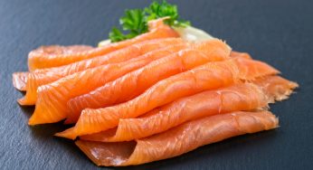 Salmone affumicato: 5 ricette perfette per l’estate. Non serve cuocerle