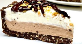 Torta gelato al cioccolato e arachidi: in 5 minuti senza gelatiera