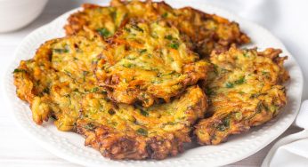 Frittelle di zucchine con fiocchi d’avena: piaceranno a tutti. Solo 50 kcal