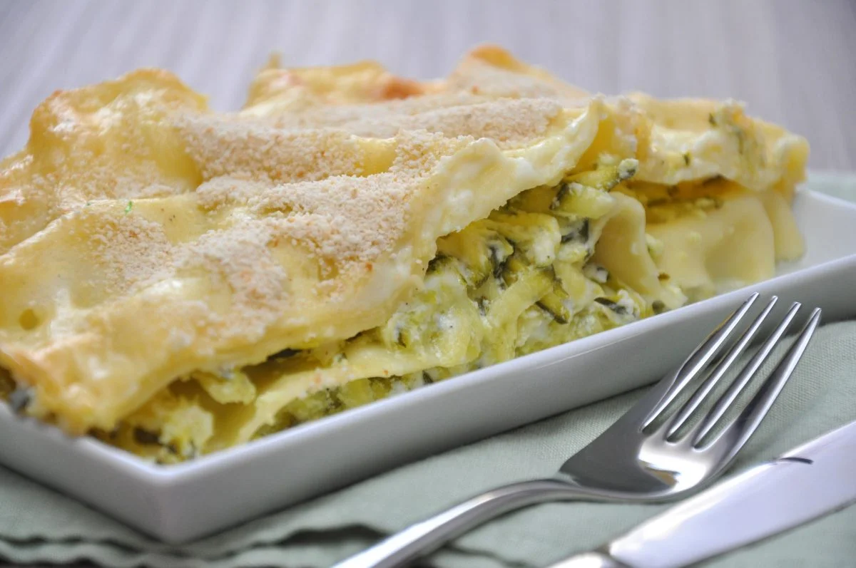 Lasagne di zucchine e fiocchi di latte: sono super leggere. Hanno 250 kcal