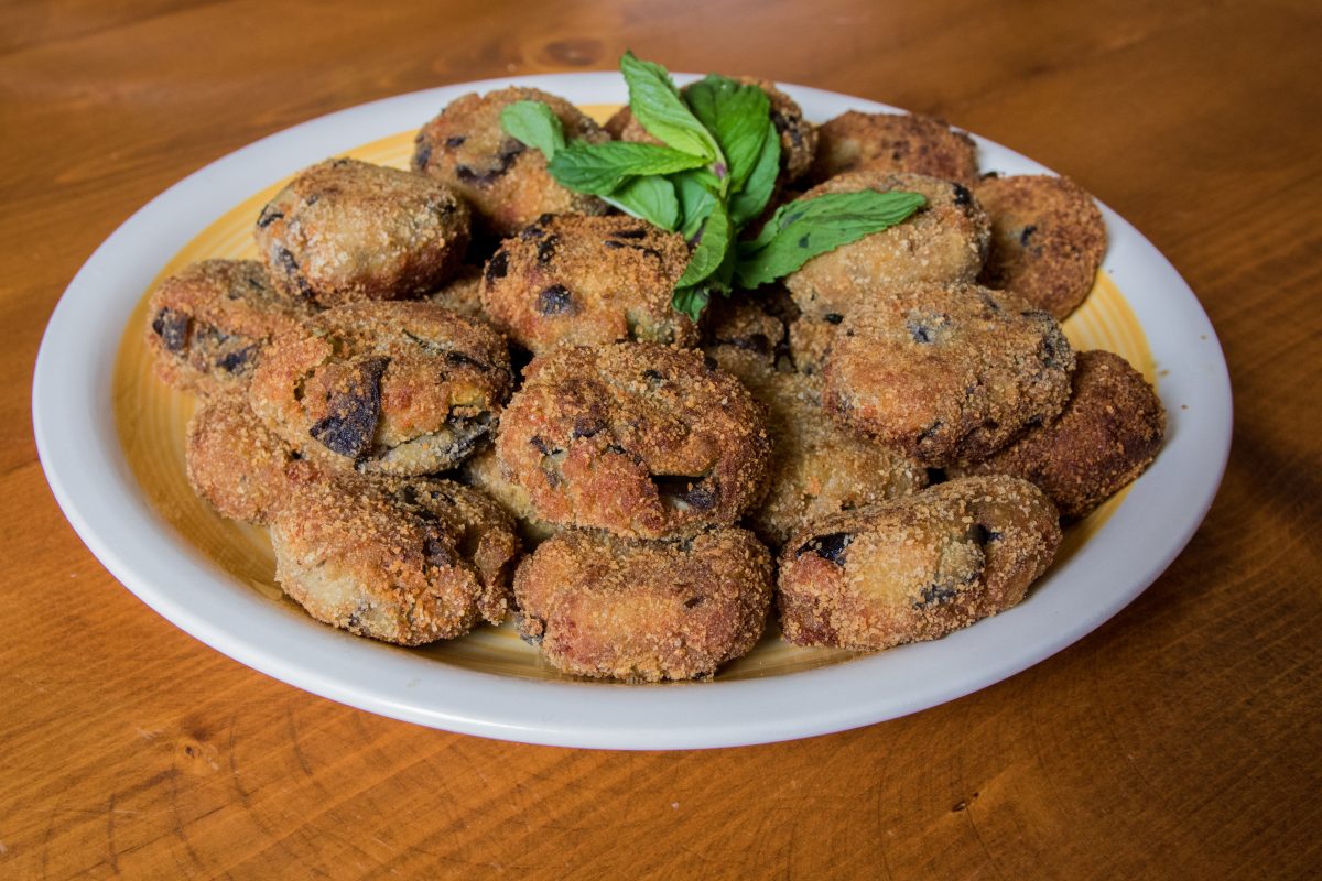 Schiacciatine di melanzane e ricotta: buonissime anche nel sugo