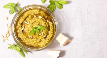 Pesto al limone: gusta tutti gli aromi dell’estate. Sarà facilissimo!