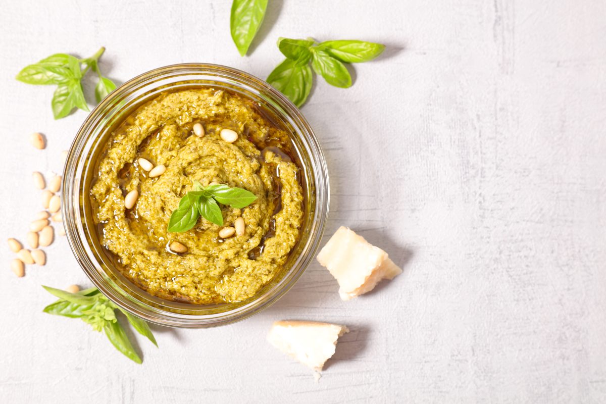 Pesto al limone: gusta tutti gli aromi dell’estate. Sarà facilissimo!