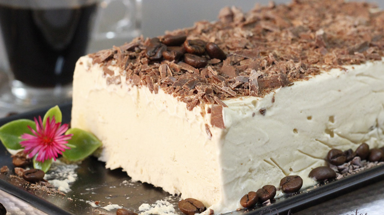 Semifreddo al caffè: prepara questo dolce estivo e dietetico. Ha 140 kcal