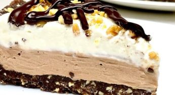 Torta gelato al cioccolato: è pronta in 5 minuti! Non serve la gelatiera