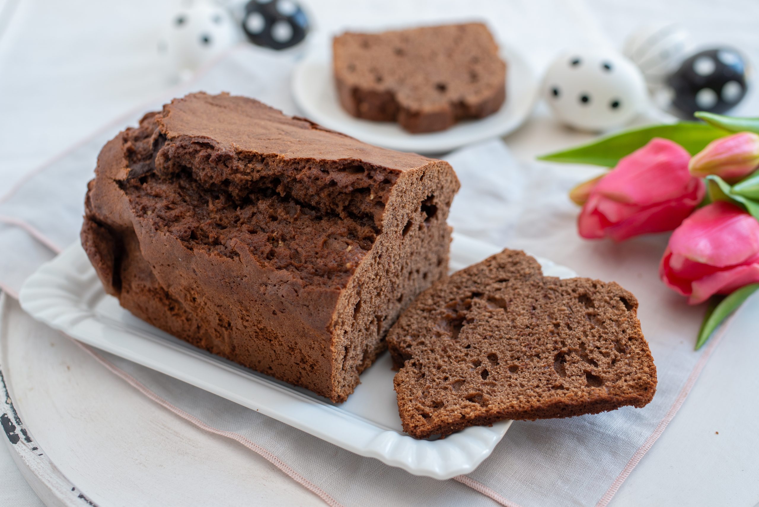 Plumcake al caffè: soffice e senza uova. Lo fai in 5 minuti!