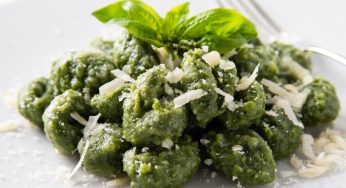 Gnocchi di pane e spinaci: veloci e saporiti. Hanno 350 kcal