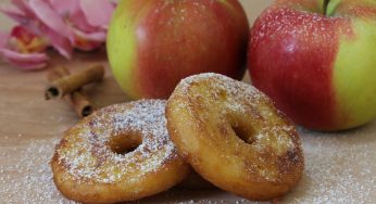 Frittelle di mele XXL: mangiale d’estate sono una meraviglia!