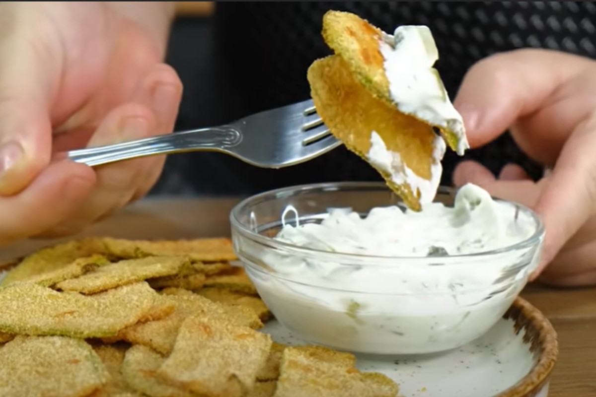 Chips di zucchine impanate: pochissime calorie! Senza frittura