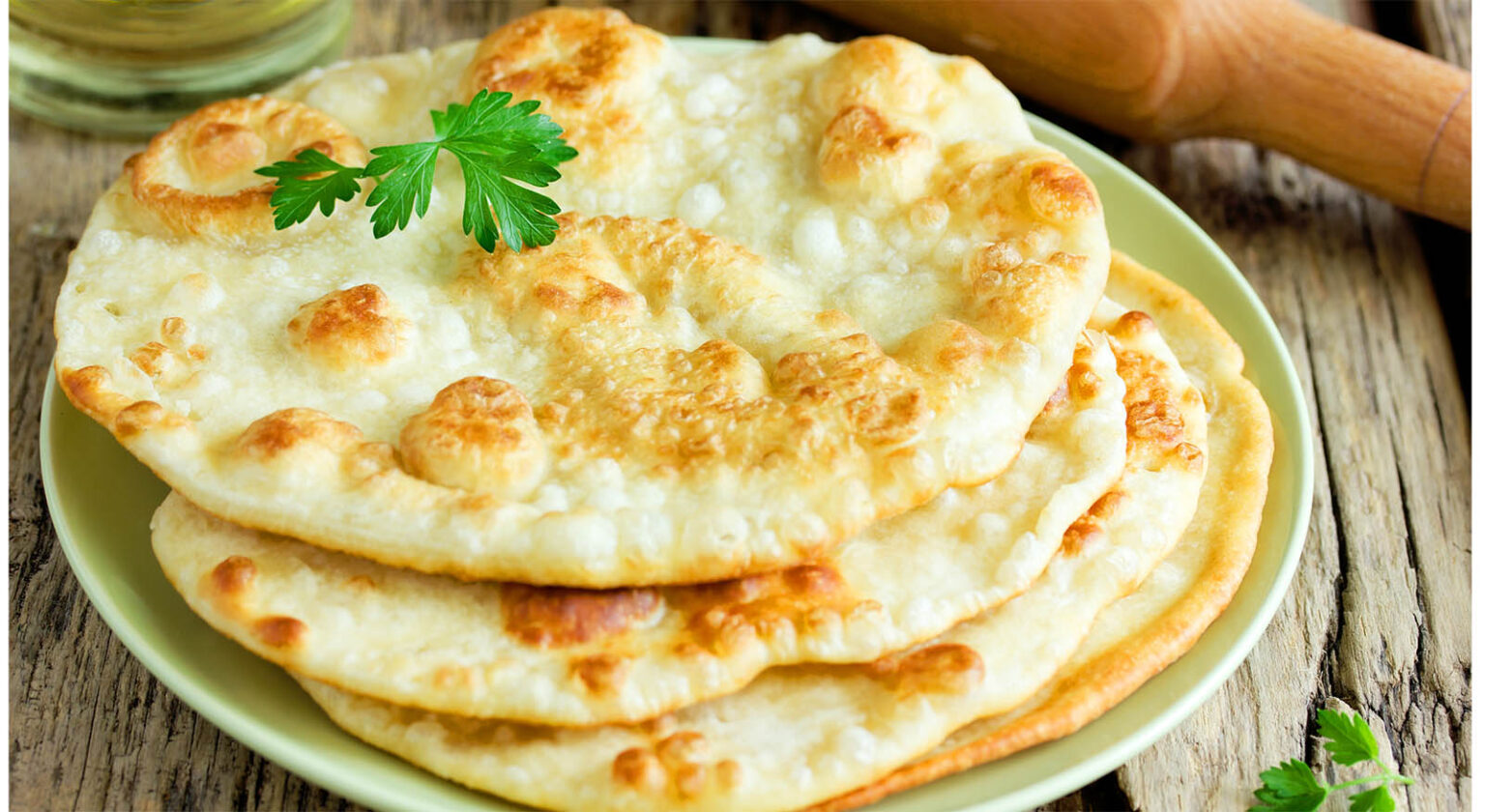 Pane allo yogurt: è senza lievito e cotto in padella. Solo 150 kcal