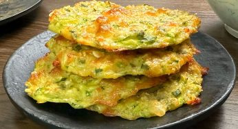 Frittelle di zucchine: le fai al forno ed hanno 100 kcal! Le più buone del mondo