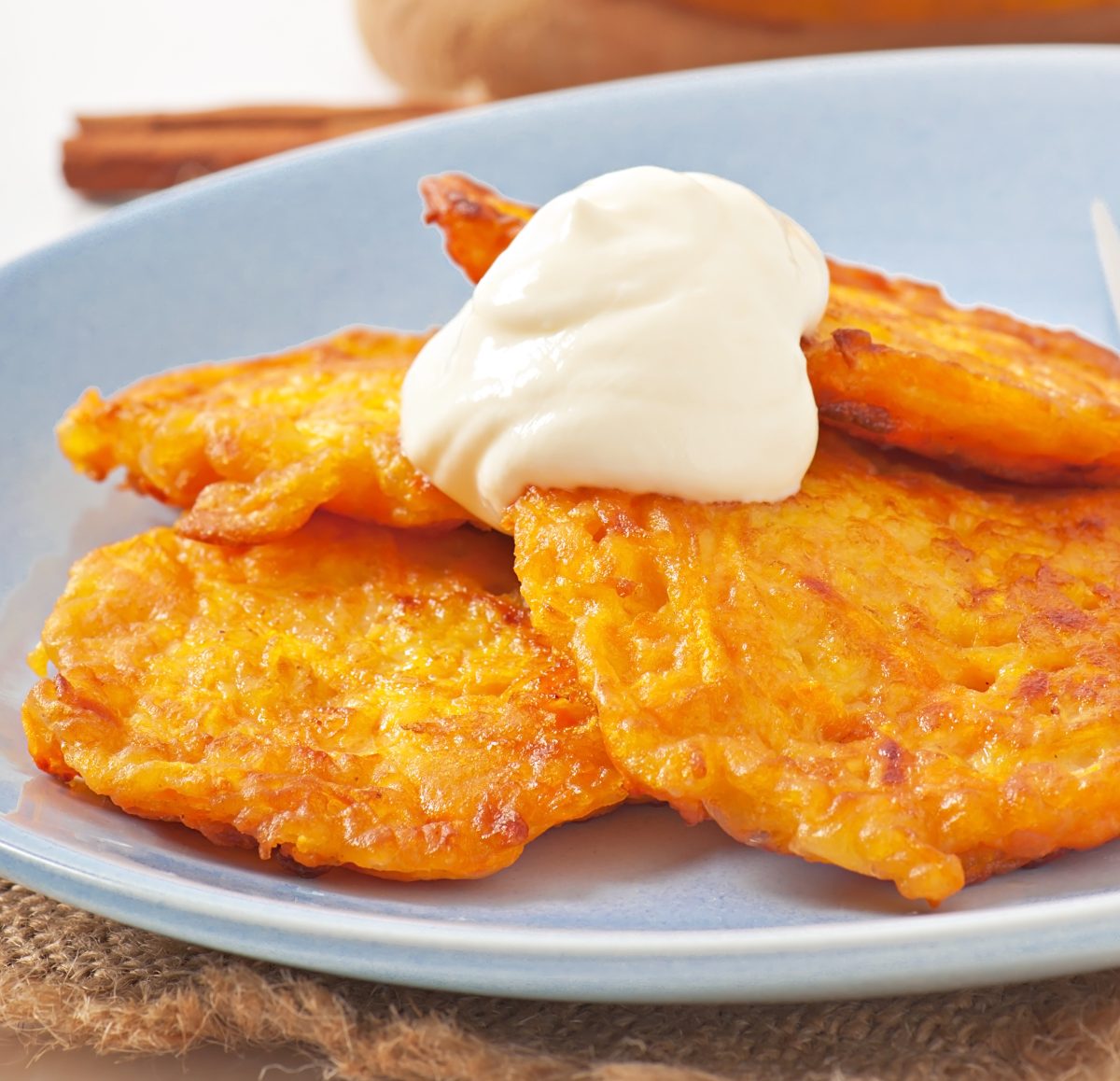 Frittelle di zucca: le ameranno anche i bambini! Sono facilissime da fare