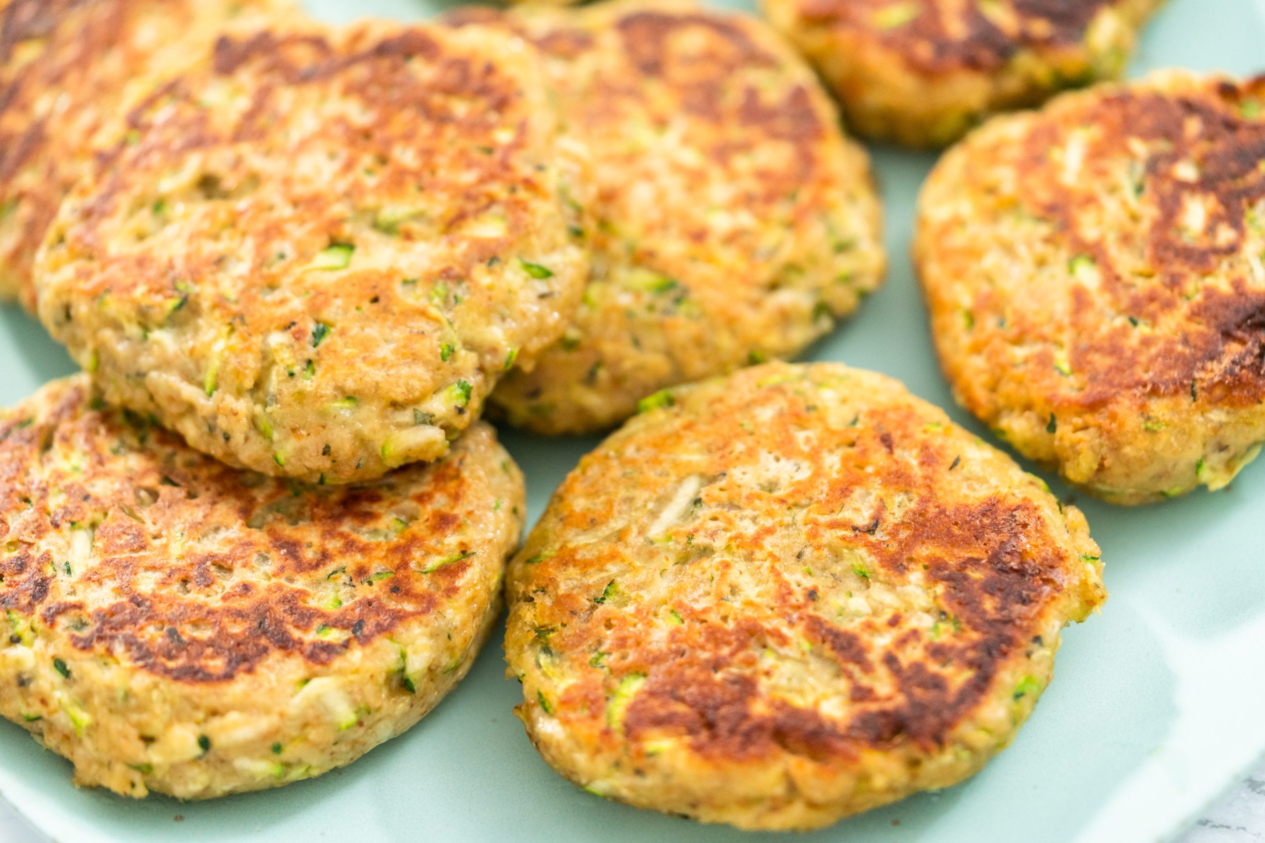 Polpette di riso e zucchine: mai mangiato nulla di più buono. Una tira l’altra