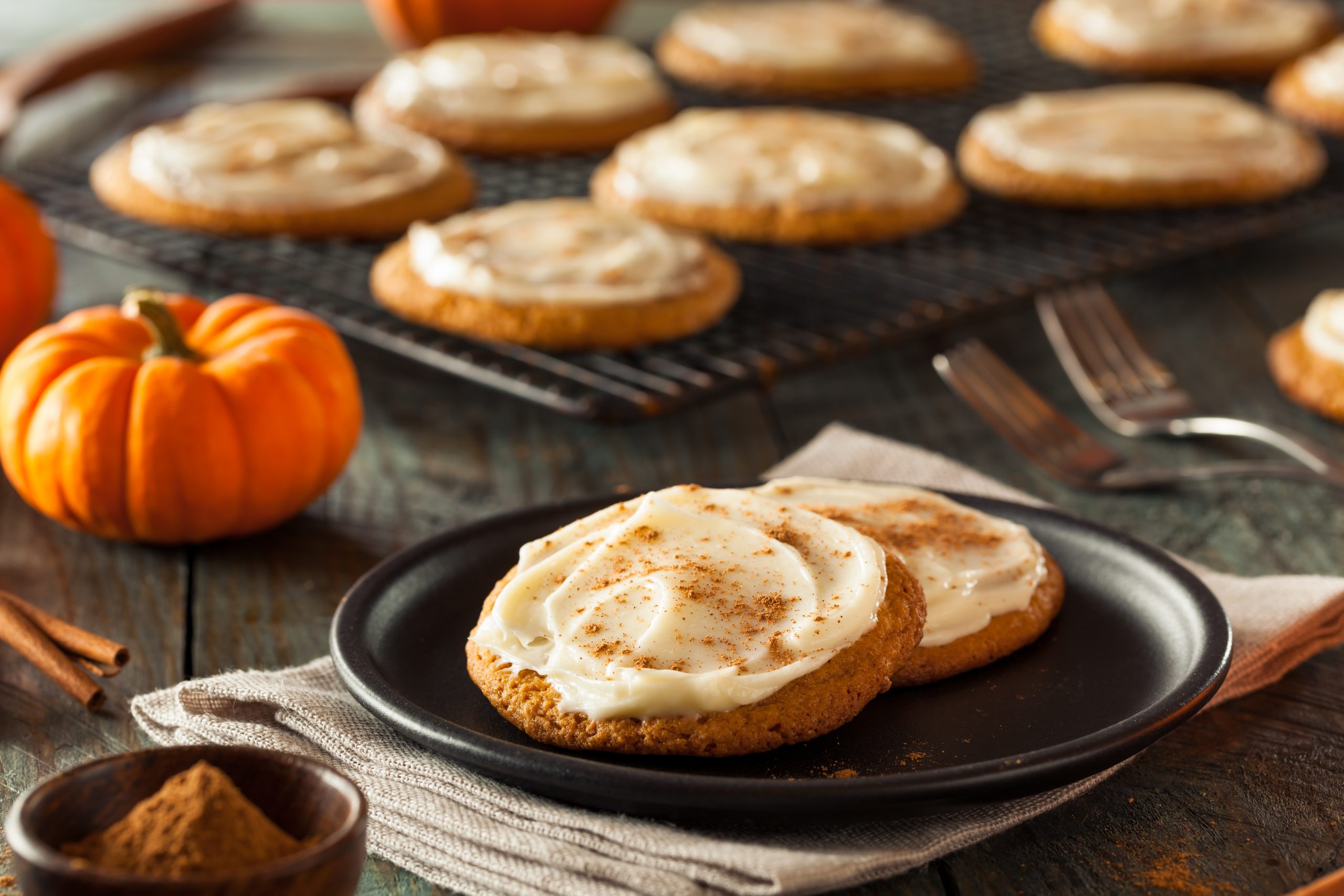 Biscottini di zucca e cannella: sono glassati e morbidissimi! Assaggiali subito