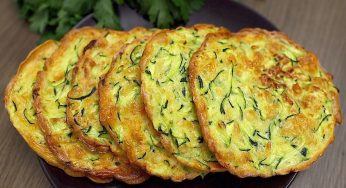 Con solo 2 zucchine preparo queste frittelle al forno: sono favolose! Hanno 100 kcal