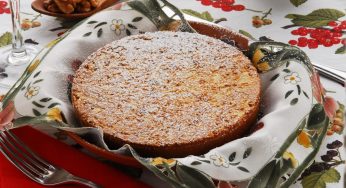 Torta di zucca con noci: la faccio con farina integrale. Ha un sapore irresistibile