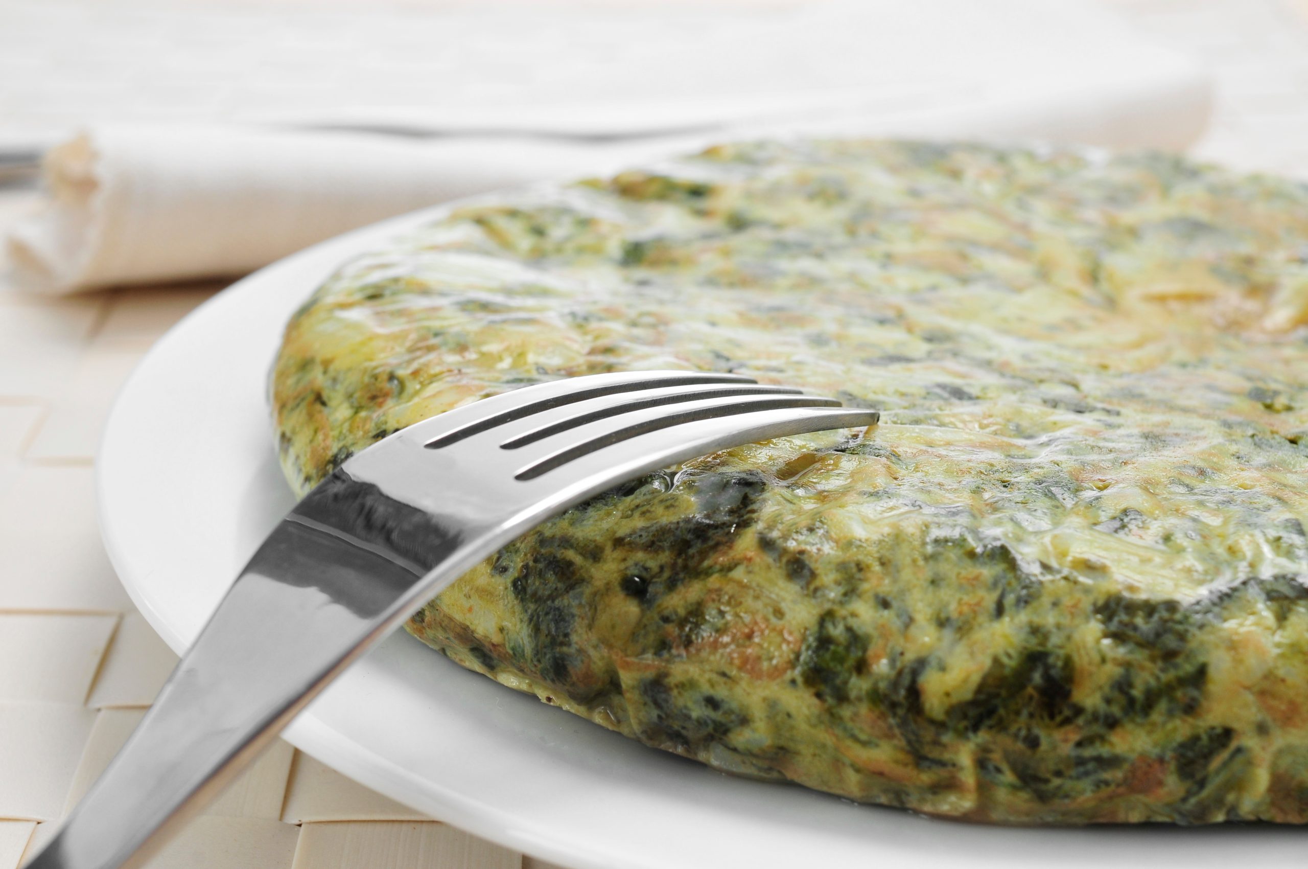 Frittata di broccoli al forno: una ricetta leggera e sfiziosa. È facilissima