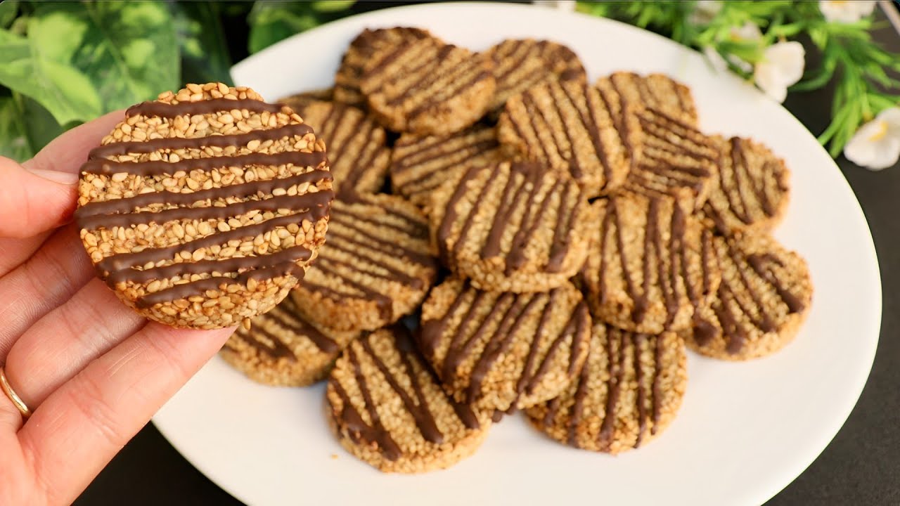 Preparo questi biscotti con 2 ingredienti e senza uova, farina e burro! Sono buonissimi!