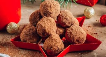 Tartufini di pandoro in 1 minuto: sono ripieni di cioccolato! Preparali per Natale!